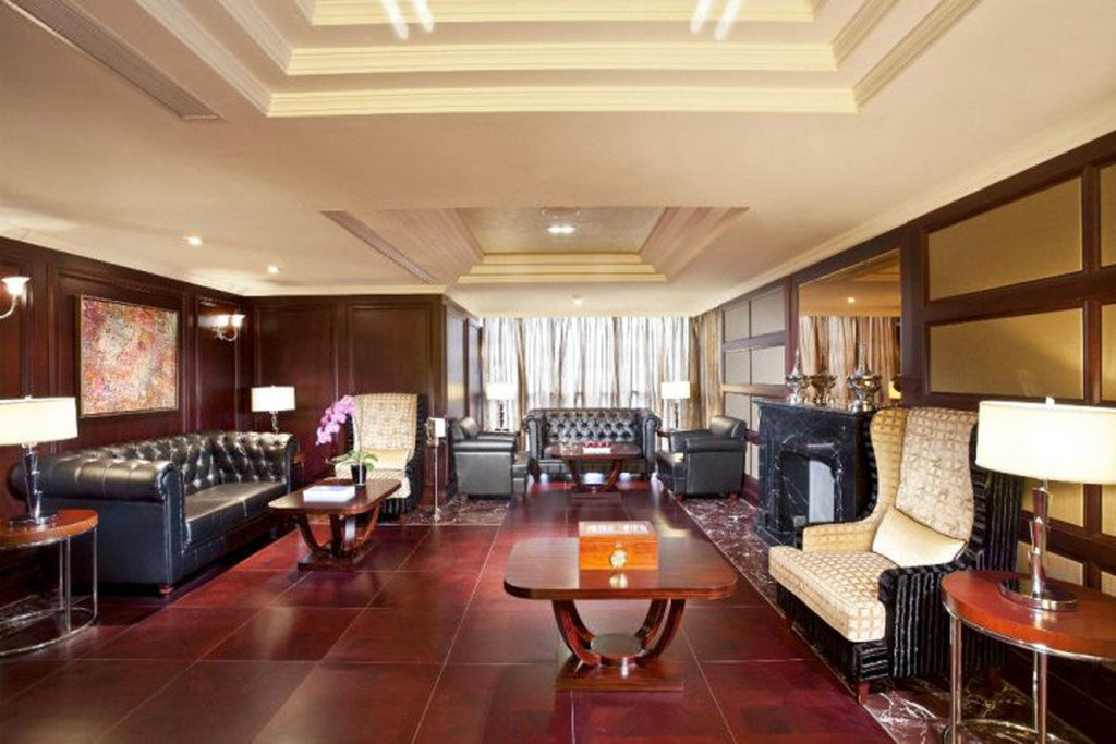 เรกัล พลาซา โฮเต็ลแอนด์เรสโตรองต์ ไวเกาเฉียว Hotel เซี่ยงไฮ้ ภายนอก รูปภาพ